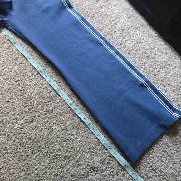 Abercrombie YPB neoKNIT MAX Dark Blue White Stripe Track Pants Size Medium - Picture 11 of 12